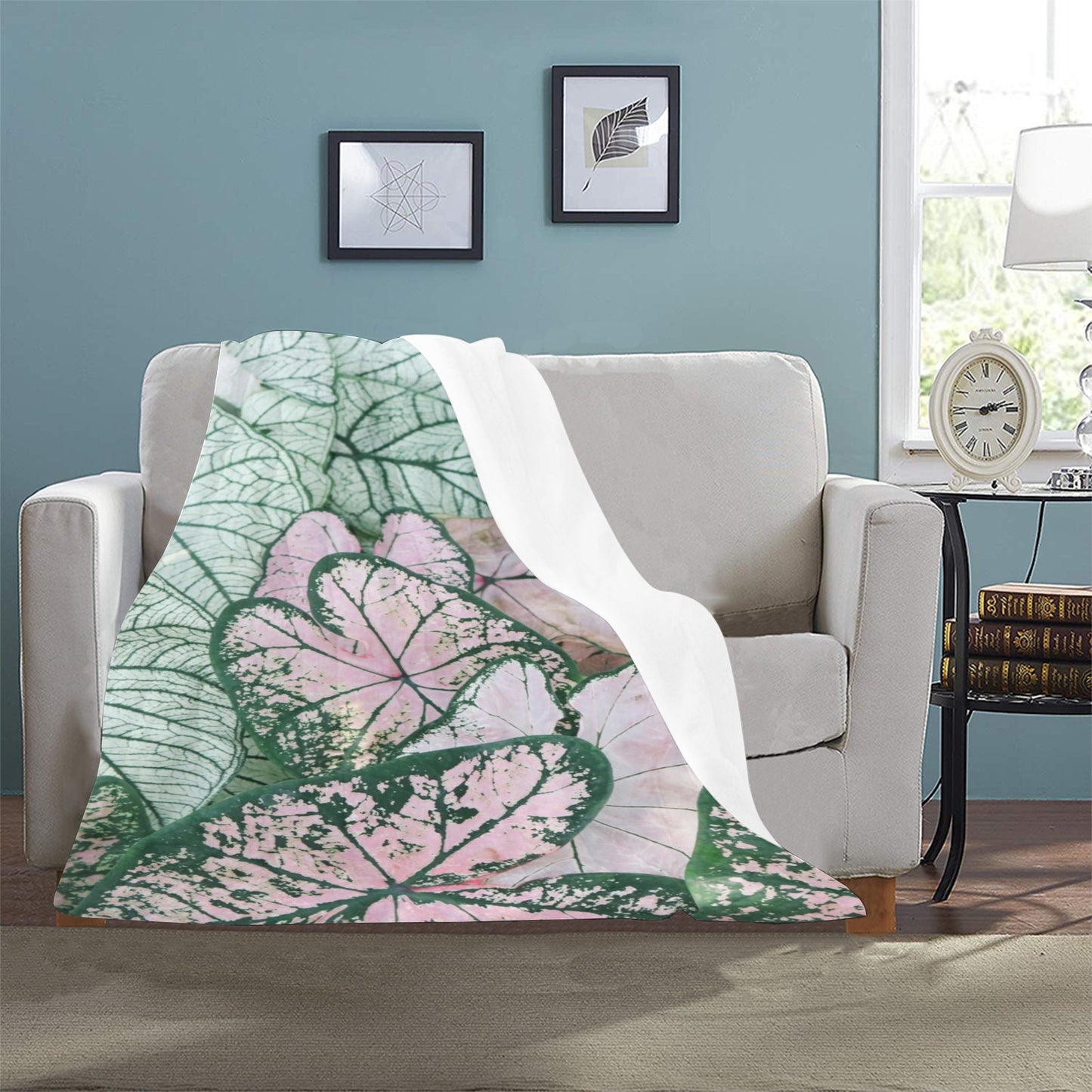 292 Ultra-Soft Micro Fleece Blanket 32"×48"