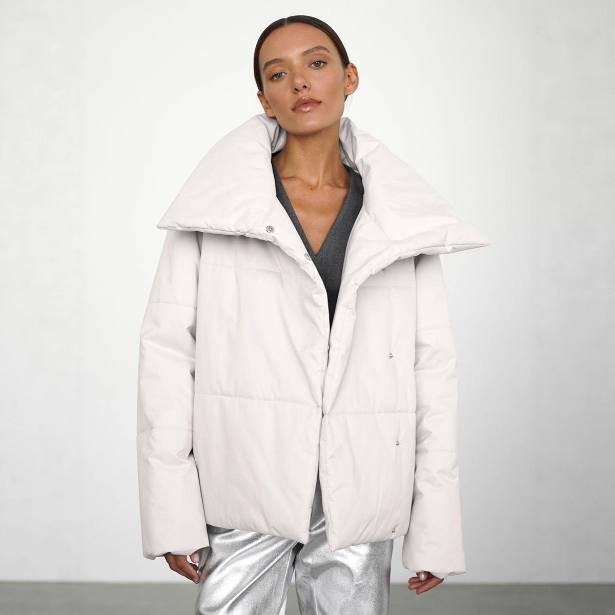 Giacca imbottita in cotone con collo alto caldo e gancio nascosto asimmetrico