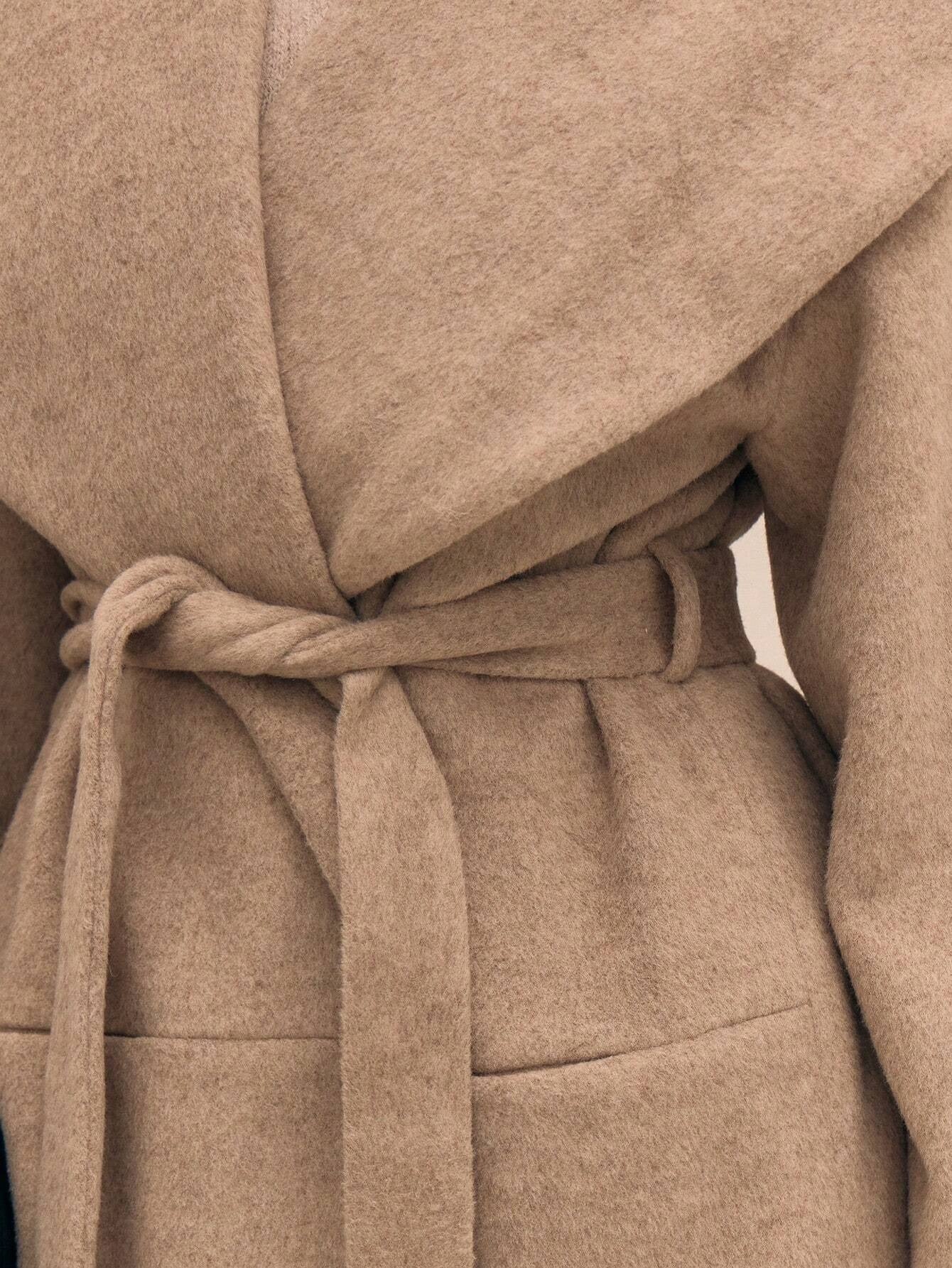 Cappotto oversize con collo a cascata