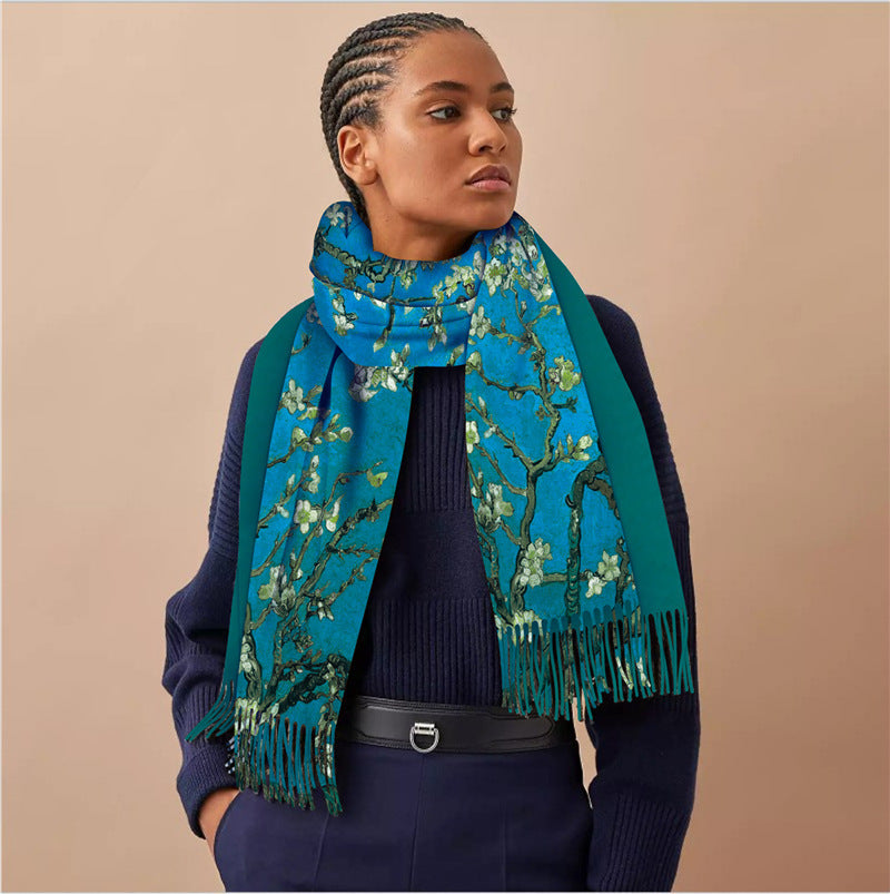 Sciarpa con stampa floreale e frange lunghe