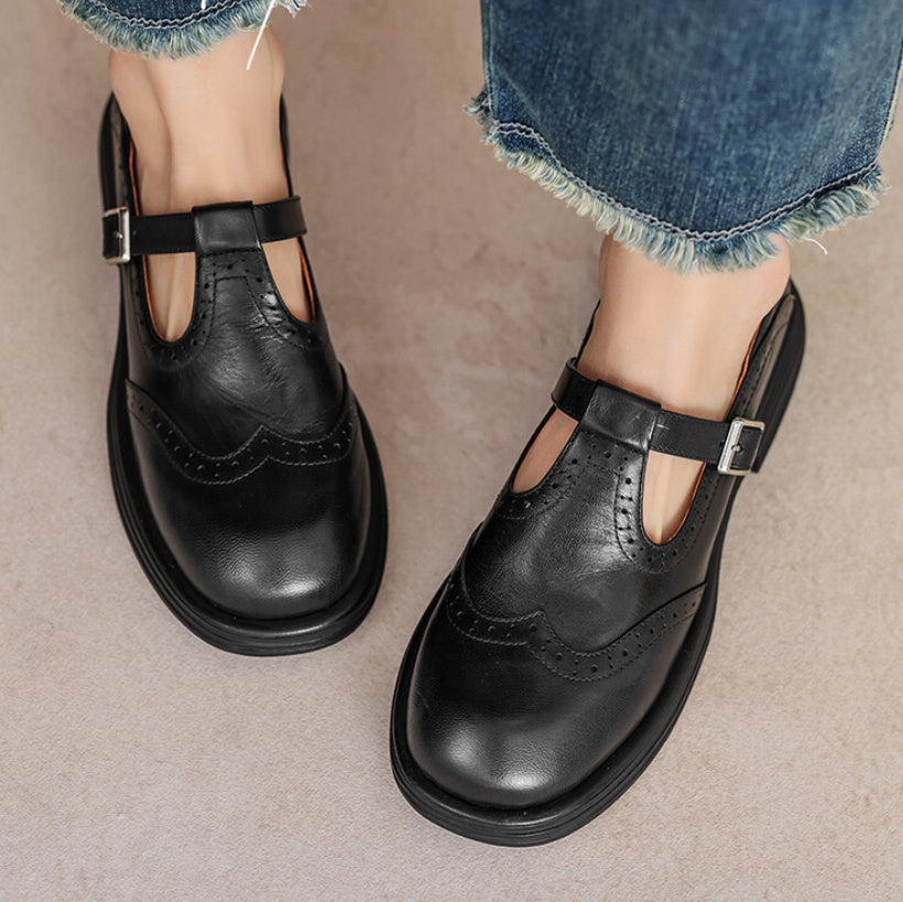 Scarpe da donna in pelle a punta tonda