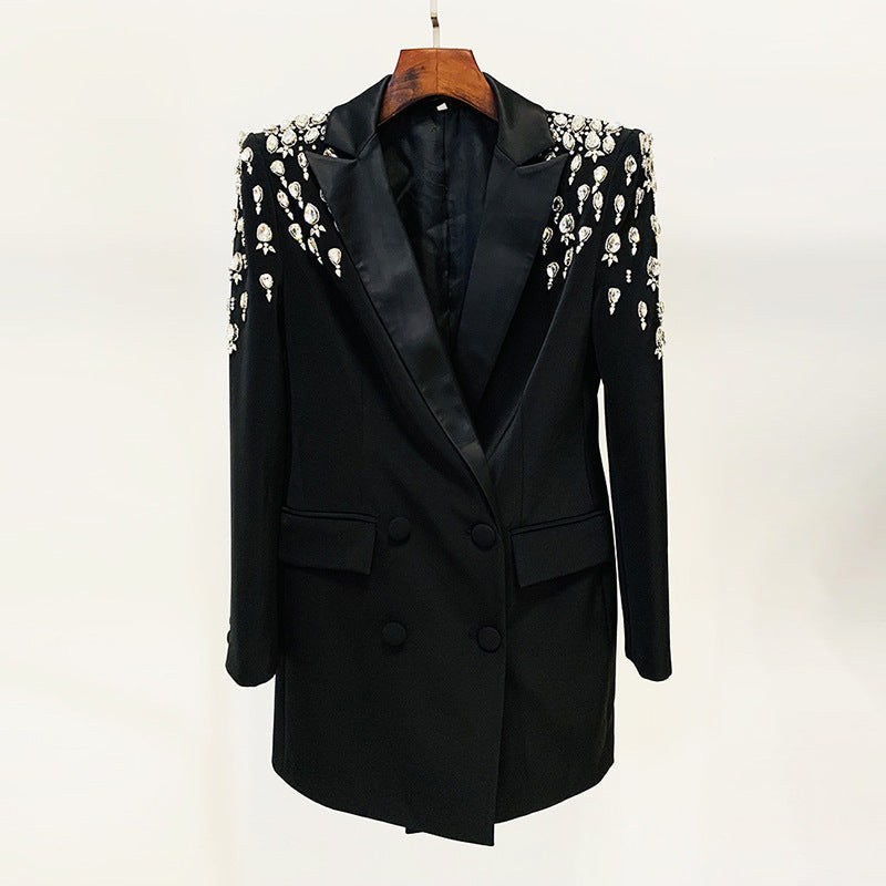 Blazer lungo slim-fit con perline e diamanti, fatto a mano