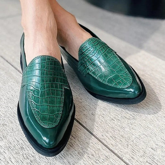 Scarpe da donna con tacco basso e punta