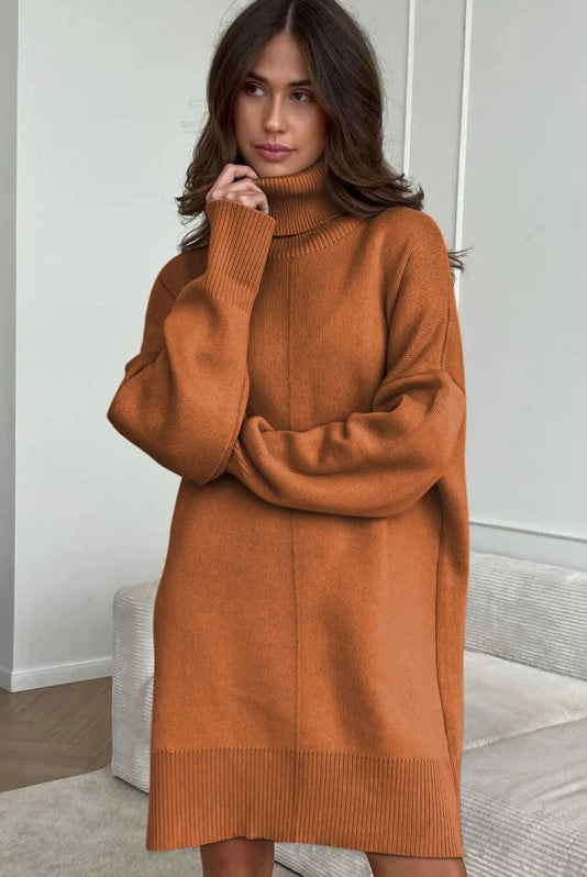 Abito in maglia ampia con collo alto e spalle scese