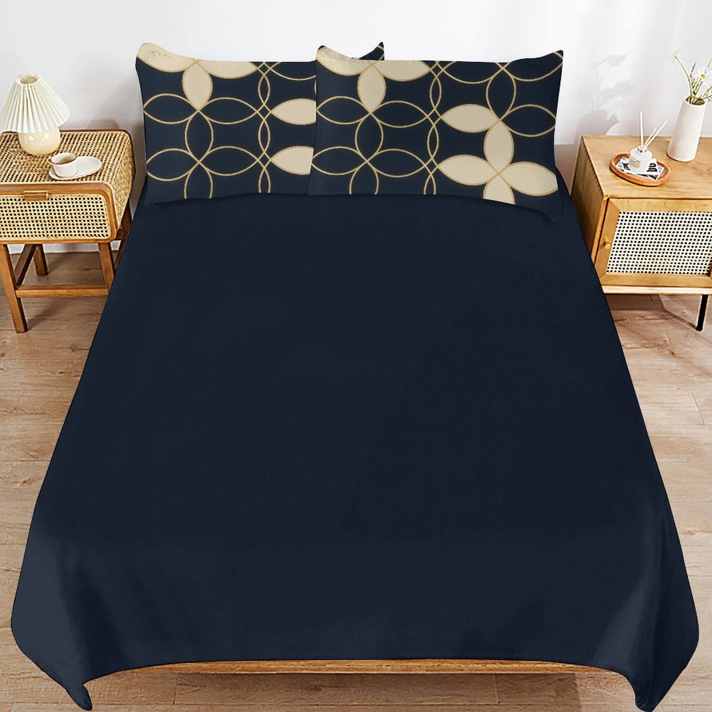 Design 3-Piece Bedding Set (1 Duvet Cover + 2 Pillow Shams) – 90"×90"