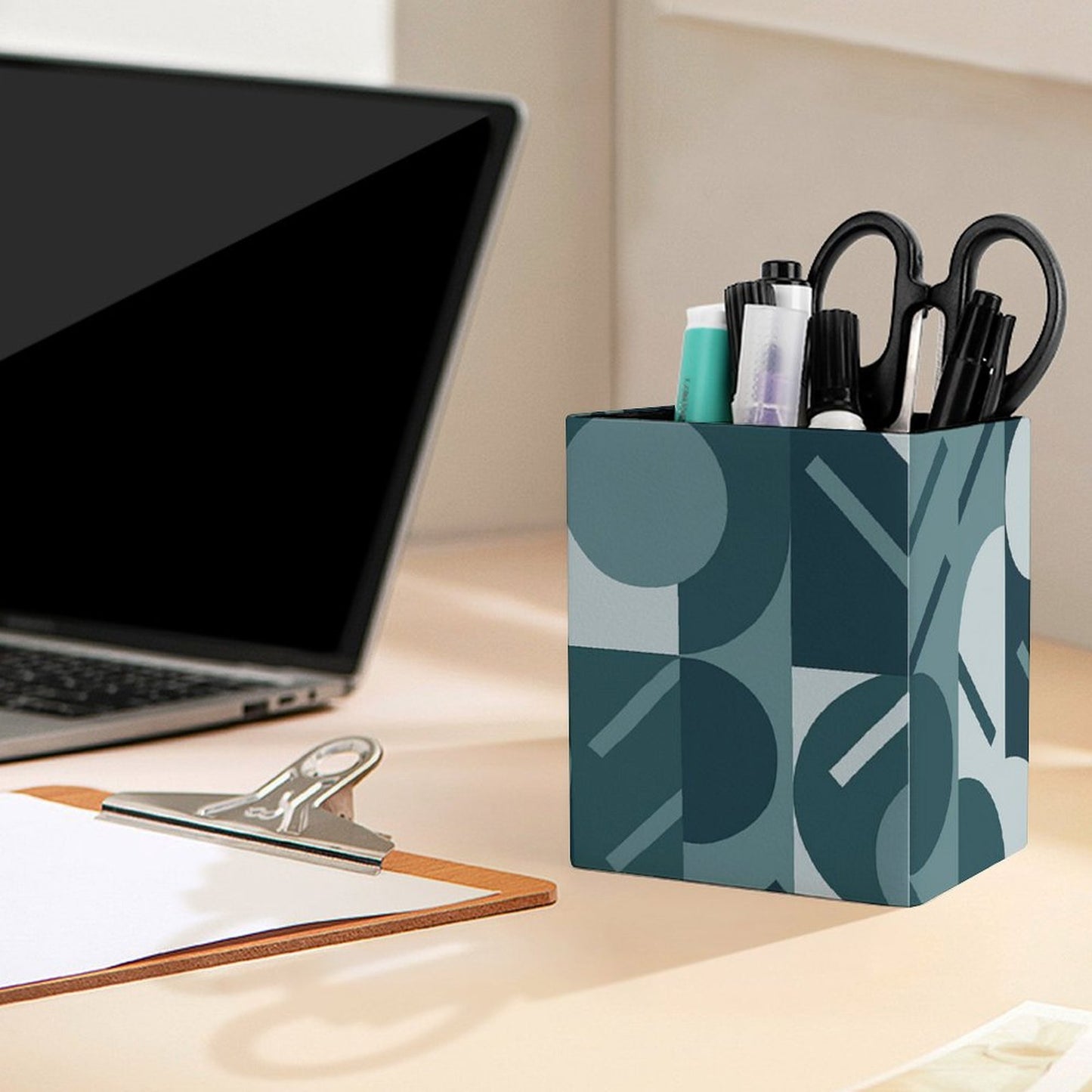 Portapenne quadrato di design