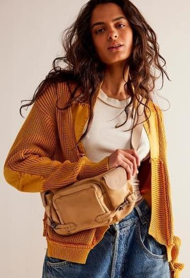 Cardigan corto asimmetrico in lana