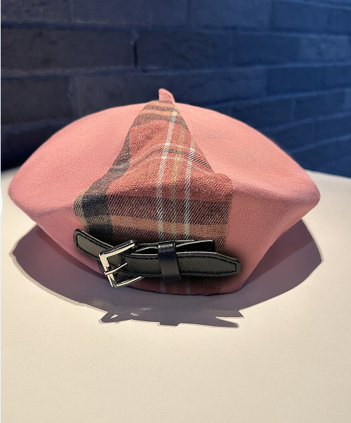 Berretto militare con design in stile britannico