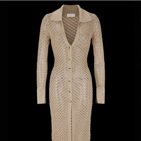 Abito in tinta unita con revers a maniche lunghe metallizzato traforato